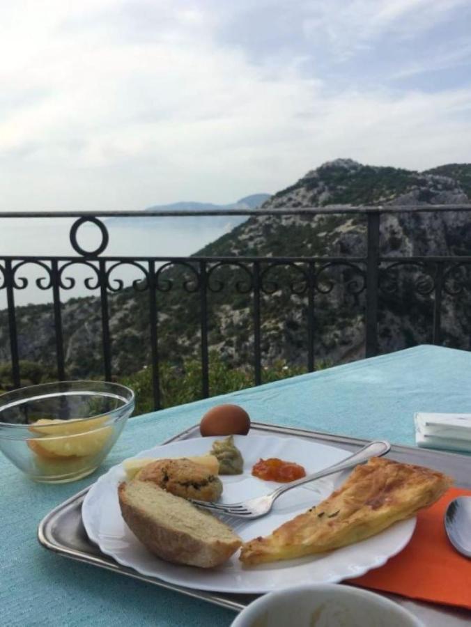 Hotel Turismo Rurale Villa Maria Caterina Cala Gonone Eksteriør billede