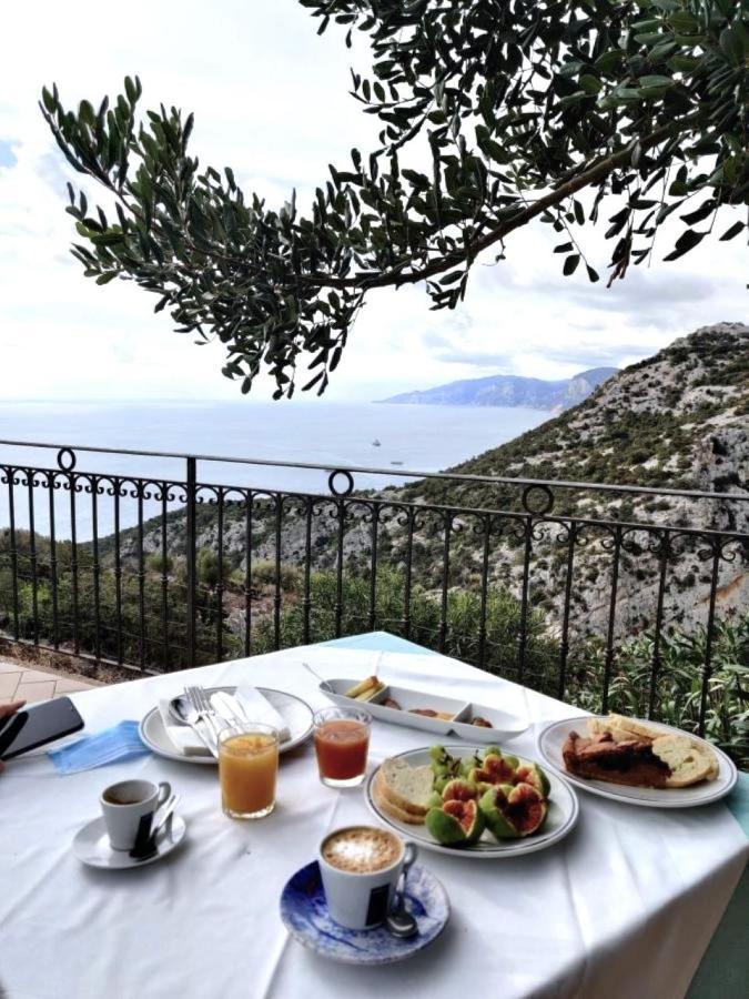 Hotel Turismo Rurale Villa Maria Caterina Cala Gonone Eksteriør billede